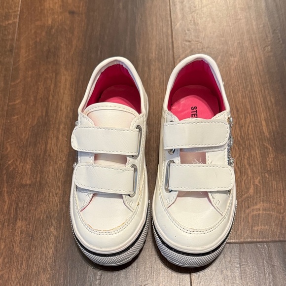 Steve Madden Beat Embellished Silver Glitter Kids White Sneakers Like New - Picture 2 of 7